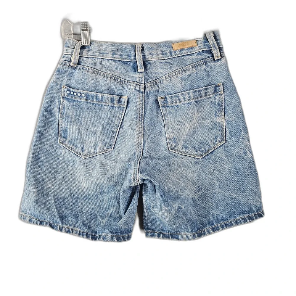 Blank NYC Crossover Fair Warning Jean Shorts Med Acid Wash Blue Denim Size 24